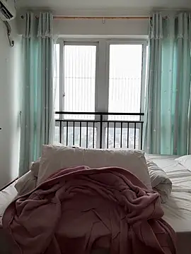 ruanruan05 online show from March 24, 2026, 1:27 am