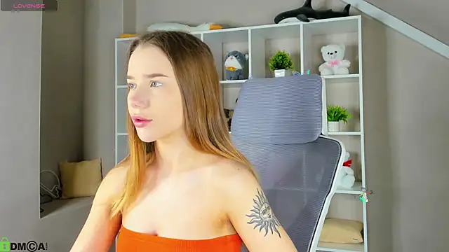 Nicole Vasquez online show from April 16, 2026, 1:06 am