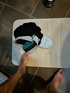 Snapshot of vali23 chatting on January 19, 2026, 8:18 am vali23 online show from January 19, 2026, 8:18 am