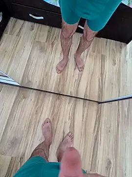 Snapshot of vali23 chatting on March 4, 2026, 11:40 am vali23 online show from March 4, 2026, 11:40 am