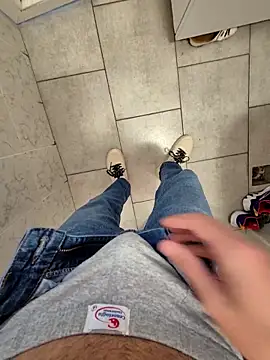 vali23 online show from April 9, 2026, 6:30 am