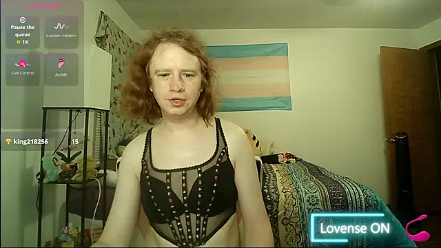 Snapshot of VanFairy526 chatting on July 2, 2026, 9:37 am VanFairy526 online show from July 2, 2026, 9:37 am