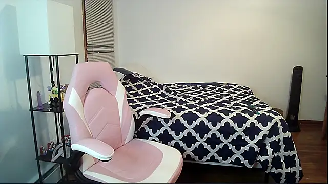 Snapshot of VanFairy526 chatting on March 1, 2026, 10:59 am VanFairy526 online show from March 1, 2026, 10:59 am