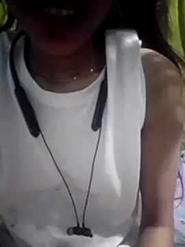Snapshot of Maliha_Chowdhury chatting on May 16, 2026, 7:51 am Maliha Chowdhury online show from May 16, 2026, 7:51 am