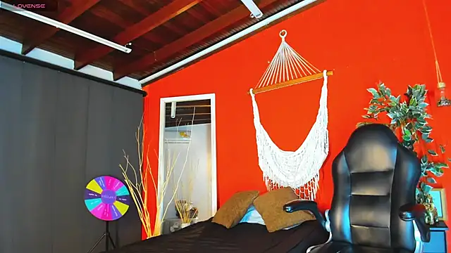 Snapshot of maria_Turner1 chatting on May 8, 2026, 9:57 am maria Turner1 online show from May 8, 2026, 9:57 am