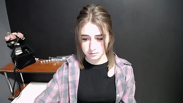 Snapshot of Sunny_siren chatting on February 6, 2026, 1:40 pm Sunny siren online show from February 6, 2026, 1:40 pm