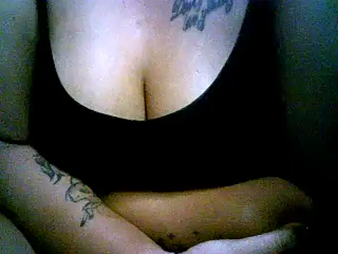 queen lovely69 online show from January 15, 2026, 4:10 pm