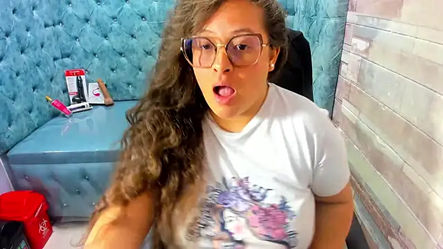 Sarah Boobs  online show from June 2, 2026, 3:50 am