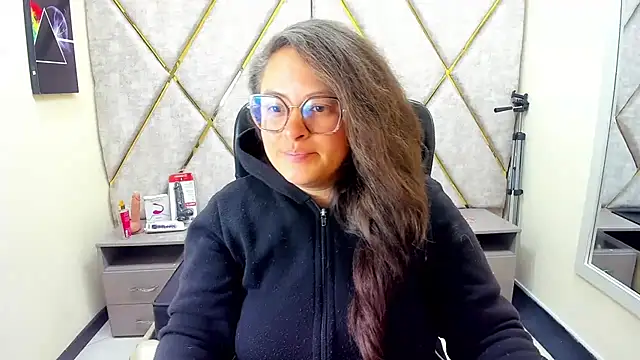 Sarah Boobs  online show from May 28, 2026, 3:47 am