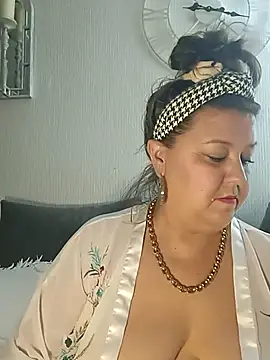 Nova-iswiserx online show from April 5, 2026, 8:15 pm