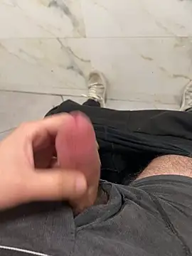 Snapshot of Ilyass_heway chatting on February 7, 2026, 1:41 pm Ilyass heway online show from February 7, 2026, 1:41 pm