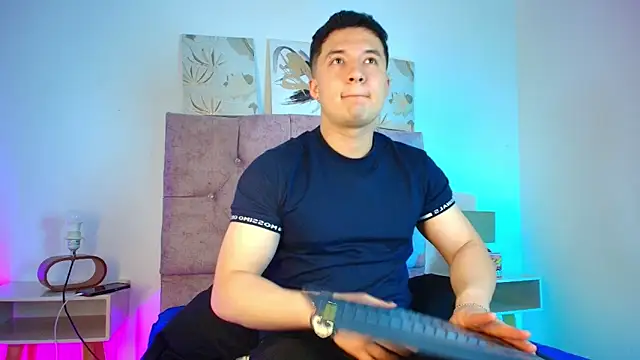 Alexander Connor online show from March 11, 2026, 12:10 pm