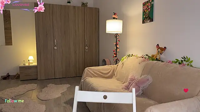 AyanaLys online show from May 11, 2026, 5:32 pm