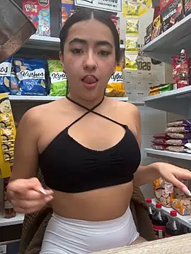 Snapshot of AuroraJohns_Pink chatting on February 18, 2026, 8:27 pm AuroraJohns Pink online show from February 18, 2026, 8:27 pm