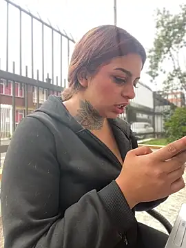 EmilyMoore Pink online show from February 7, 2026, 8:17 pm