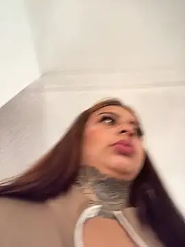 EmilyMoore Pink online show from February 10, 2026, 7:02 pm