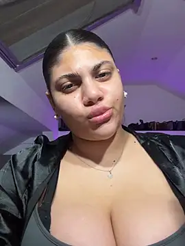 Snapshot of MinaKhalina chatting on February 26, 2026, 11:05 pm MinaKhalina online show from February 26, 2026, 11:05 pm