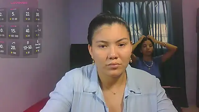 Snapshot of Helena-Paola chatting on February 23, 2026, 9:26 pm Helena-Paola online show from February 23, 2026, 9:26 pm