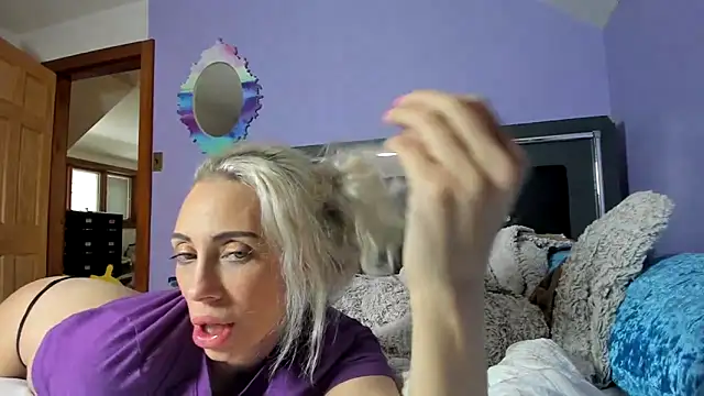 Snapshot of LindseyFAFO chatting on February 11, 2026, 4:40 pm LindseyFAFO online show from February 11, 2026, 4:40 pm