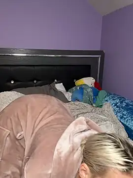 Snapshot of LindseyFAFO chatting on February 10, 2026, 6:51 pm LindseyFAFO online show from February 10, 2026, 6:51 pm