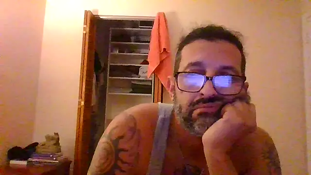 Snapshot of Tattoos77 chatting on June 7, 2026, 2:39 am Tattoos77 online show from June 7, 2026, 2:39 am