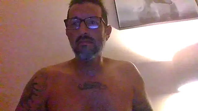 Snapshot of Tattoos77 chatting on June 25, 2026, 5:23 am Tattoos77 online show from June 25, 2026, 5:23 am