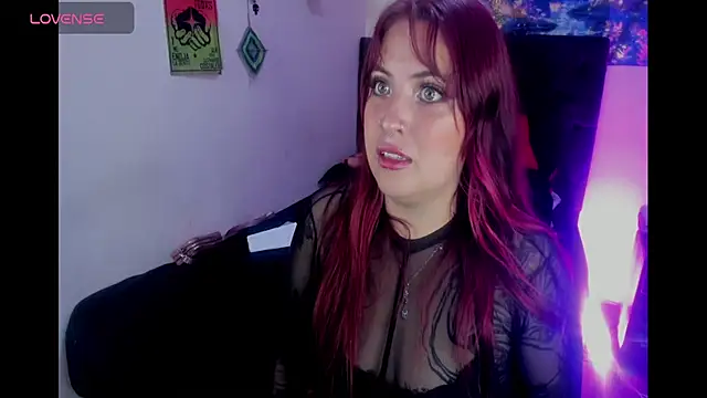 lunaa rayy420 online show from August 4, 2026, 6:34 pm