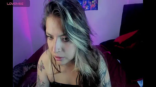 lunaa rayy420 online show from June 21, 2026, 5:35 am