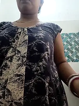 Snapshot of Hot-Tinaa chatting on April 25, 2026, 3:53 am Hot-Tinaa online show from April 25, 2026, 3:53 am