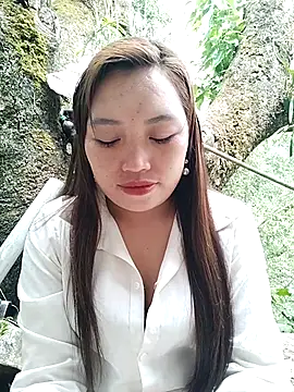 Snapshot of lia-coy chatting on April 21, 2026, 2:36 am lia-coy online show from April 21, 2026, 2:36 am