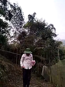 lia-coy online show from March 29, 2026, 2:24 am