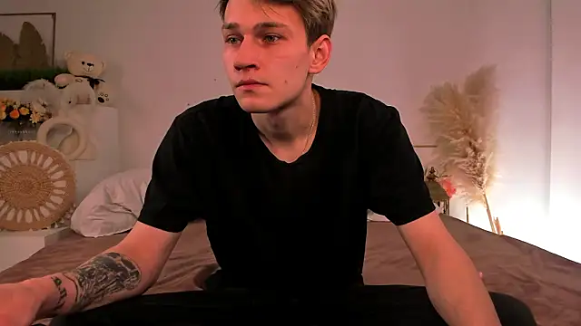 Snapshot of Volan_Starts chatting on February 25, 2026, 12:05 pm Volan Starts online show from February 25, 2026, 12:05 pm