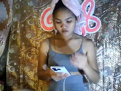 Snapshot of PinaySkinnyJust18 chatting on February 20, 2026, 8:16 am PinaySkinnyJust18 online show from February 20, 2026, 8:16 am