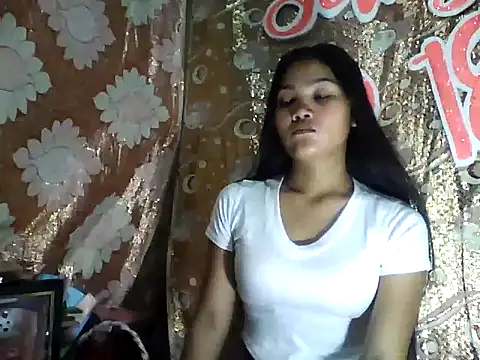 Snapshot of PinaySkinnyJust18 chatting on February 23, 2026, 9:32 am PinaySkinnyJust18 online show from February 23, 2026, 9:32 am