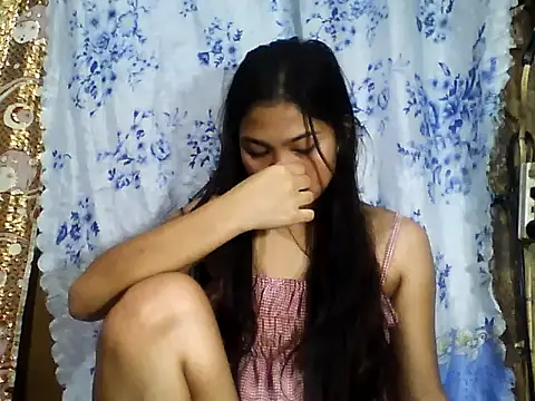 Snapshot of PinaySkinnyJust18 chatting on February 5, 2026, 10:38 pm PinaySkinnyJust18 online show from February 5, 2026, 10:38 pm