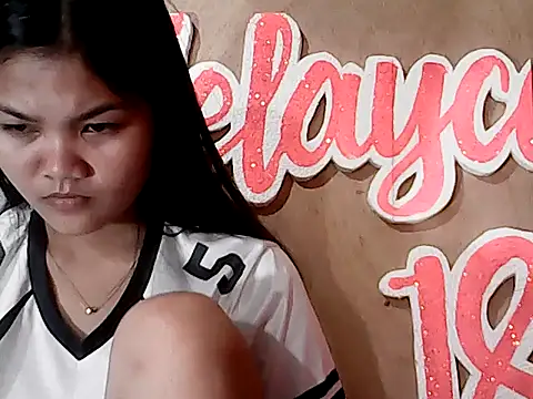 Snapshot of PinaySkinnyJust18 chatting on January 18, 2026, 10:02 pm PinaySkinnyJust18 online show from January 18, 2026, 10:02 pm