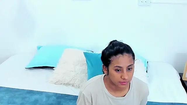 Snapshot of annarosse_ chatting on June 25, 2026, 12:10 pm annarosse online show from June 25, 2026, 12:10 pm