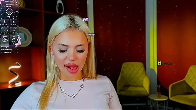 Snapshot of alexa_bonni chatting on May 14, 2026, 10:29 pm alexa bonni online show from May 14, 2026, 10:29 pm