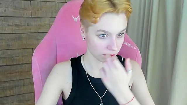 Snapshot of AgataGate chatting on February 6, 2026, 3:13 am AgataGate online show from February 6, 2026, 3:13 am