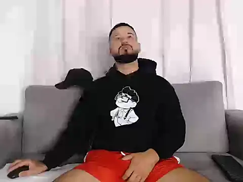 Handsomen69 online show from April 22, 2026, 10:33 am