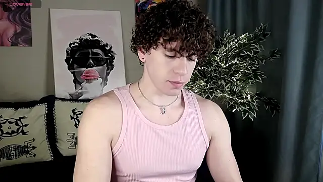 TylerGibson online show from April 18, 2026, 3:20 am