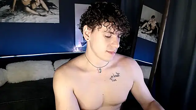 Snapshot of TylerGibson chatting on July 18, 2026, 7:22 pm TylerGibson online show from July 18, 2026, 7:22 pm