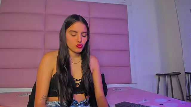 Catalinna 03 online show from March 29, 2026, 1:57 pm