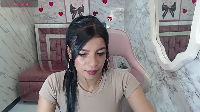 Melisa v online show from February 16, 2026, 8:07 pm