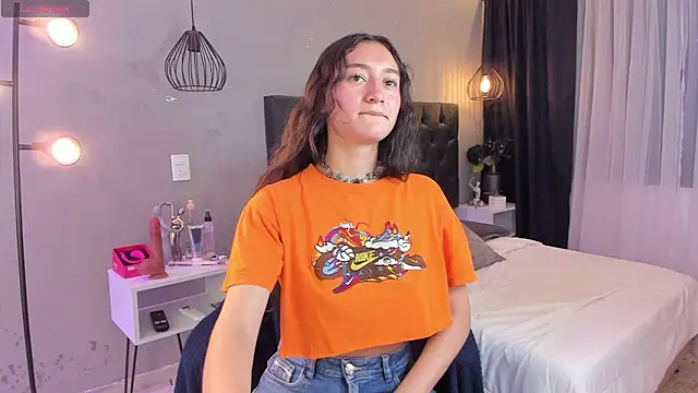 Snapshot of isabella_nowa chatting on February 22, 2026, 12:07 pm isabella nowa online show from February 22, 2026, 12:07 pm