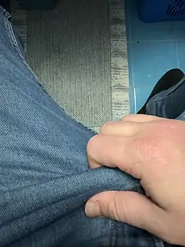 Snapshot of hotcgat chatting on March 4, 2026, 5:10 pm hotcgat online show from March 4, 2026, 5:10 pm