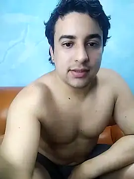 Snapshot of AxelWhitte chatting on February 21, 2026, 7:05 pm AxelWhitte online show from February 21, 2026, 7:05 pm