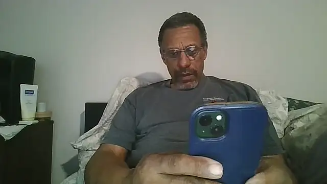 swimmer2496 online show from March 8, 2026, 10:02 pm