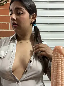 A-uroora online show from April 9, 2026, 8:09 am