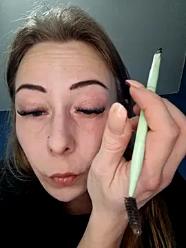 Snapshot of dewimp1 chatting on February 2, 2026, 11:42 am dewimp1 online show from February 2, 2026, 11:42 am